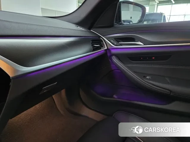 BMW 5 Series (G30) 2022 Серый из Кореи, фото 3