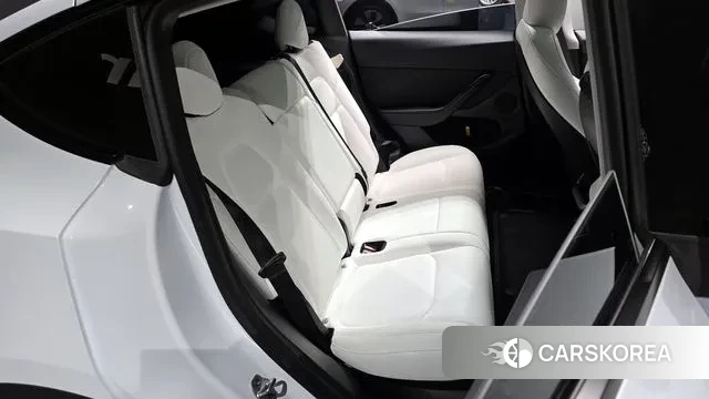 Tesla Model Y 2023 Белый из Кореи, фото 3