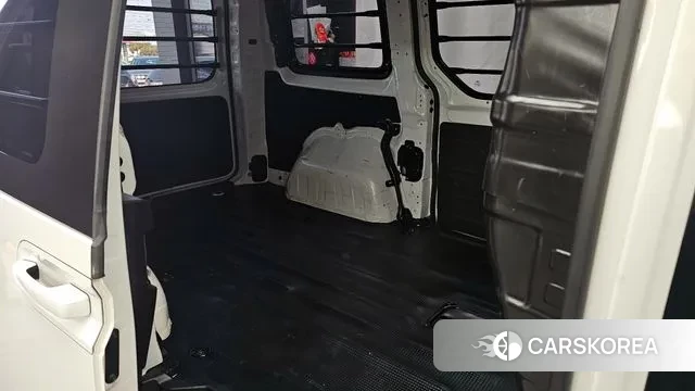 Hyundai Staria 2021 Белый из Кореи, фото 3