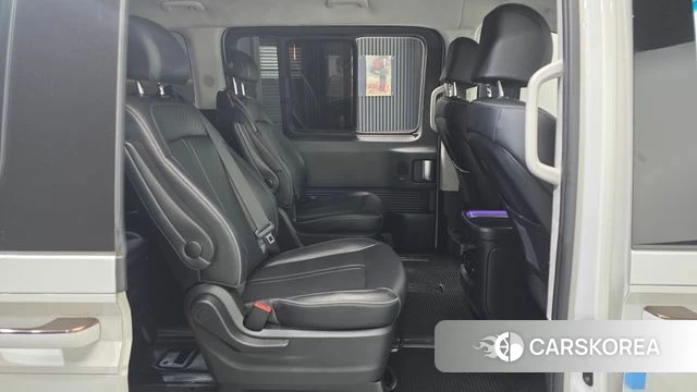 Hyundai Staria 2022 Белый из Кореи, фото 3