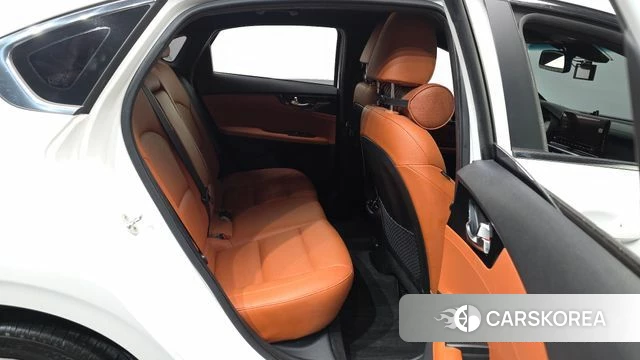 Kia The New K3 2nd generation 2021 Белый из Кореи, фото 3