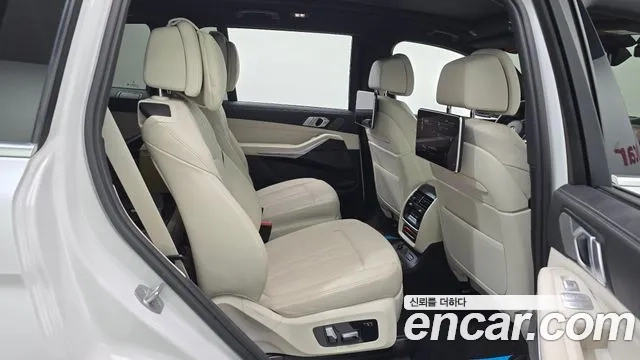 BMW X7 (G07) 2022 Белый из Кореи, фото 3