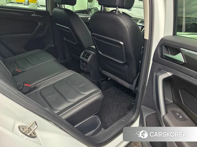 Volkswagen Tiguan second Generation 2020 Белый из Кореи, фото 3