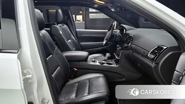 Jeep Grand Cherokee id 3160512 из Кореи 3