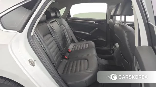 Volkswagen The New Passat 2018 Белый из Кореи, фото 3