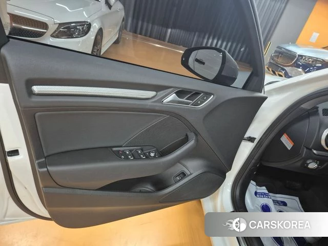 Audi New A3 2020 Белый из Кореи, фото 3