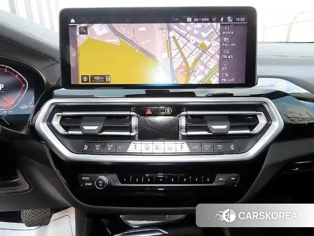 BMW X3 (G01) 2022 Серебристо-серый из Кореи, фото 3