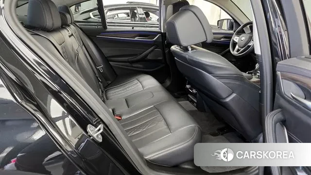 BMW 5 Series (G30) 2022 Черный из Кореи, фото 3