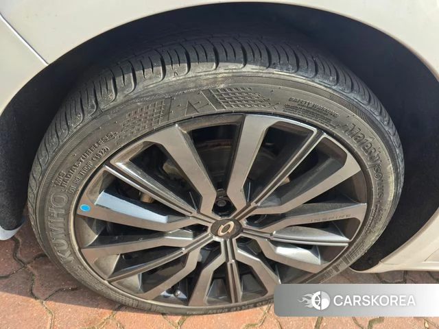 Renault Korea (Samsung) The New SM6 2023 Жемчужный цвет из Кореи, фото 3