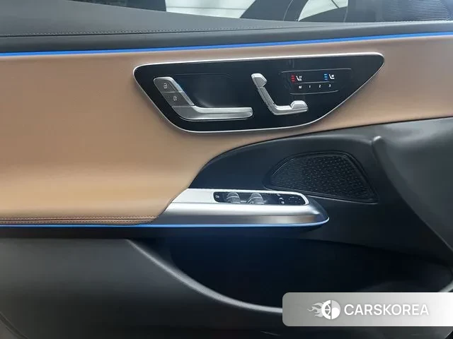 Mercedes-Benz E-Class W214 2025 Коричневый из Кореи, фото 3