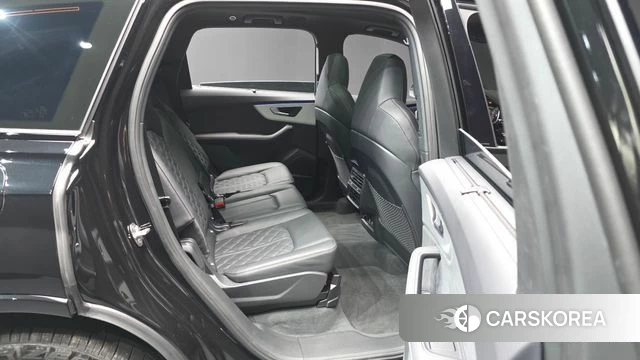 Audi Q7 (4M) 2026 Черный из Кореи, фото 3