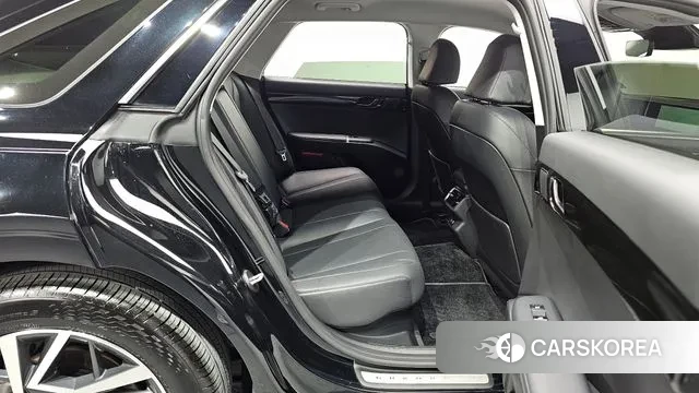 Hyundai Grandeur Hybrid (GN7) 2023 Черный из Кореи, фото 3