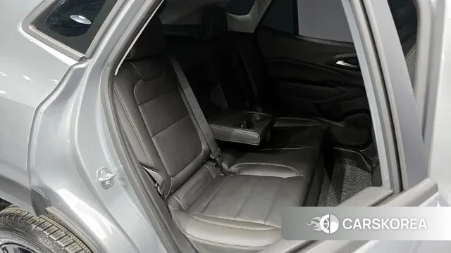 Chevrolet (GM Daewoo) Trax Crossover 2024 Серебристо-серый из Кореи, фото 3