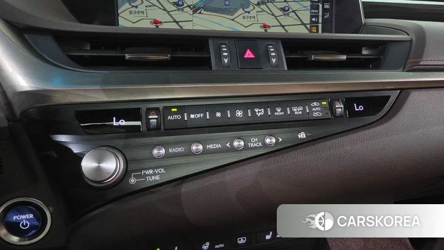 Lexus ES300h 7th generation 2021 Черный из Кореи, фото 3
