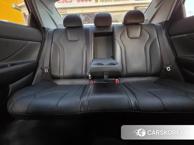 Hyundai Avante (CN7) 2021 Белый из Кореи, фото 3