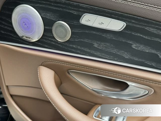Mercedes-Benz E-class id 4215155 из Китая 3