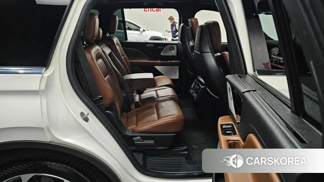 Lincoln Aviator 2nd generation 2023 Белый из Кореи, фото 3