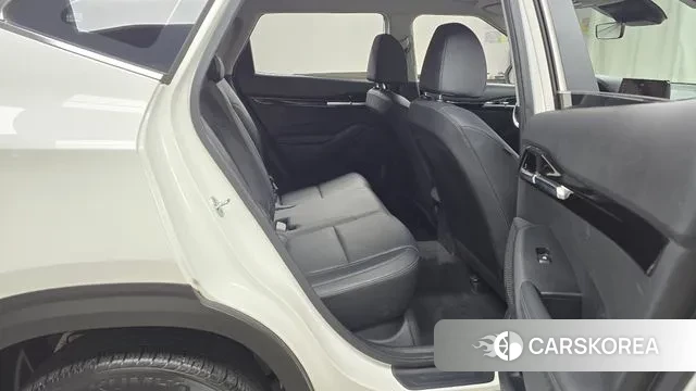 Kia Seltos 2022 Белый из Кореи, фото 3