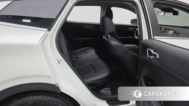 Kia Sportage 5th Generation 2022 Белый из Кореи, фото 3