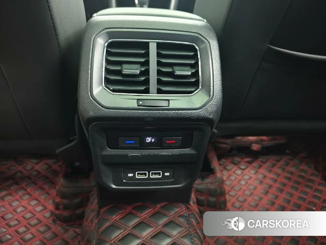 Volkswagen Tiguan L 2021 Серебристо-серый из Китая, фото 3