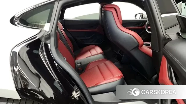 Porsche Taycan 2021 Серебристо-серый из Кореи, фото 3