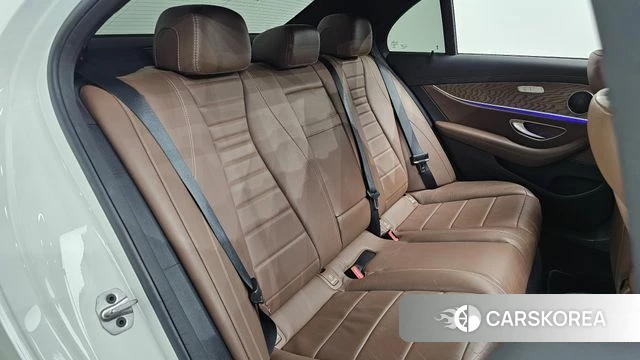 Mercedes-Benz E-Class W213 2021 Белый из Кореи, фото 3