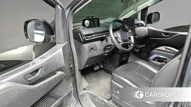 Hyundai Staria 2023 Серый из Кореи, фото 3