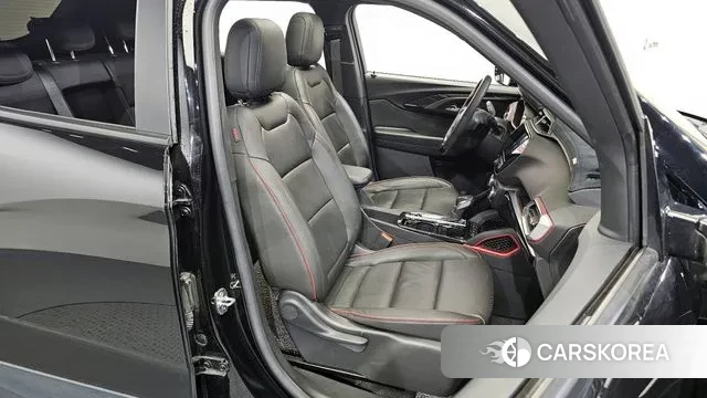 Chevrolet (GM Daewoo) Trailblazer 2023 Черный из Кореи, фото 3