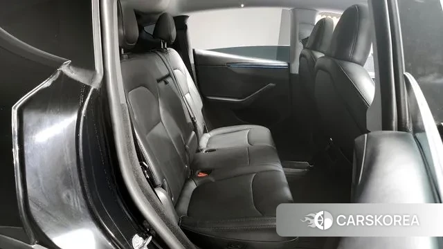 Tesla Model Y 2025 Черный из Кореи, фото 3