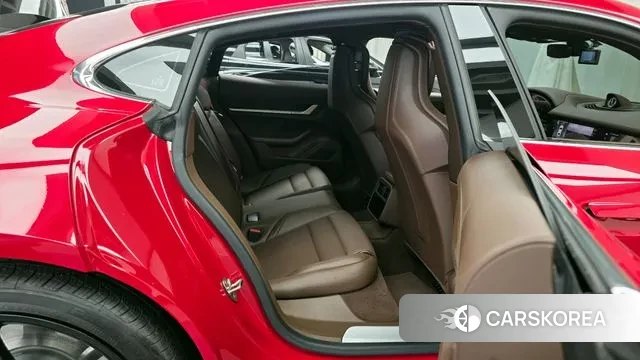 Porsche Taycan 2021 Красный из Кореи, фото 3