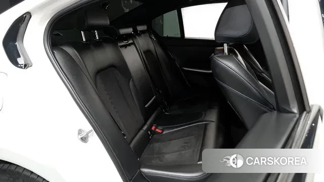 BMW 3 Series (G20) 2022 Белый из Кореи, фото 3