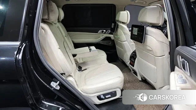 BMW X7 (G07) 2022 Черный из Кореи, фото 3