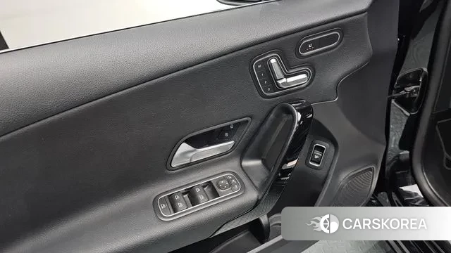 Mercedes-Benz A-Class W177 2020 Черный из Кореи, фото 3