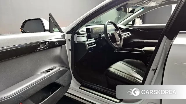 Hyundai Grandeur Hybrid (GN7) 2023 Белый из Кореи, фото 3