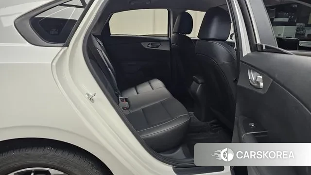 Kia The New K3 2nd generation 2021 Белый из Кореи, фото 3