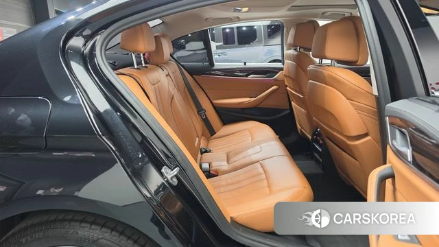 BMW 5 Series (G30) 2022 Черный из Кореи, фото 3