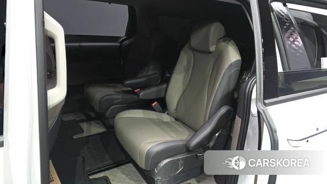 Kia The New Carnival 4th Generation 2025 Белый из Кореи, фото 3