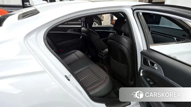 Genesis G70 2018 Белый из Кореи, фото 3