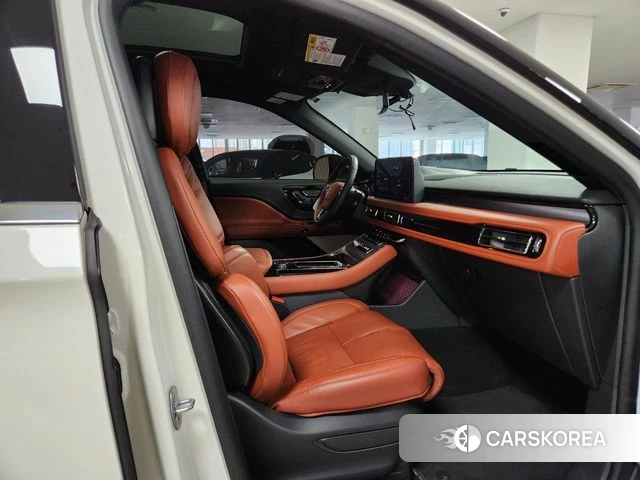 Lincoln Aviator 2nd generation 2024 Белый из Кореи, фото 3