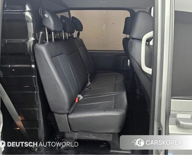 Hyundai Staria 2025 Серебряный из Кореи, фото 3