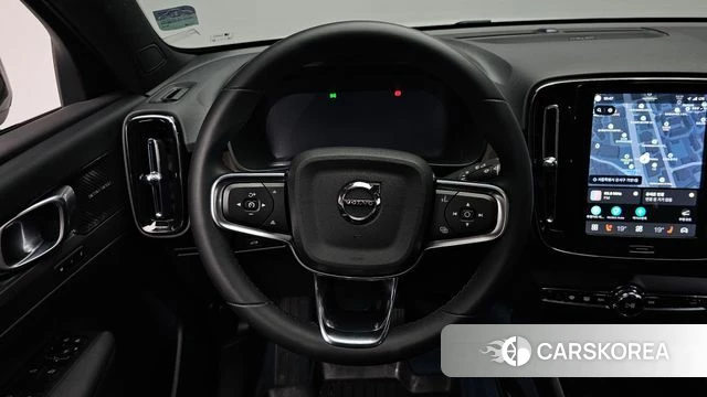 Volvo C40 Richards 2024 Белый из Кореи, фото 3