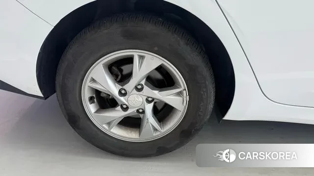 Hyundai The New Avante (CN7) 2022 Белый из Кореи, фото 3