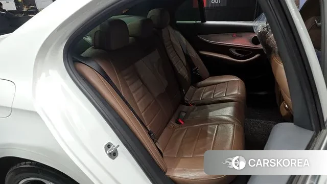 Mercedes-Benz E-Class W213 2019 Белый из Кореи, фото 3