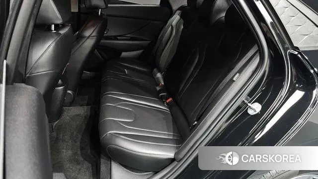 Hyundai The New Avante (CN7) 2024 Черный из Кореи, фото 3