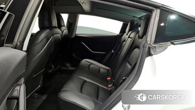 Tesla Model 3 2021 Белый из Кореи, фото 3