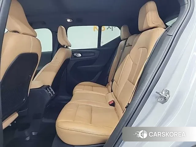 Volvo XC40 2021 Белый из Кореи, фото 3