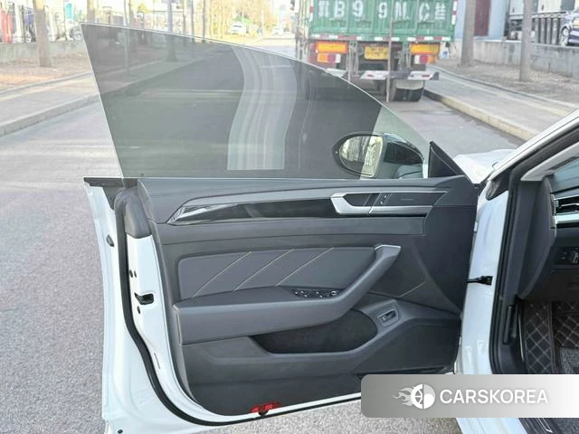 Volkswagen CC 2024 Белый из Китая, фото 3