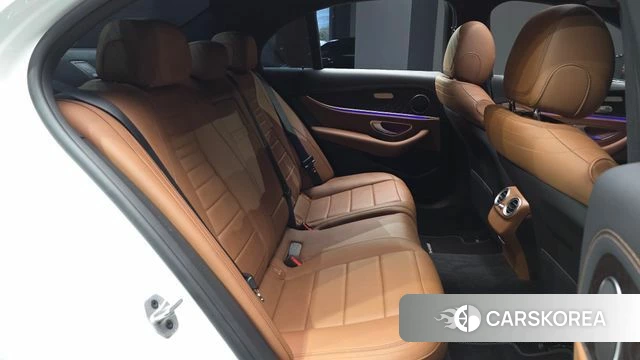 Mercedes-Benz E-Class W213 2021 Белый из Кореи, фото 3