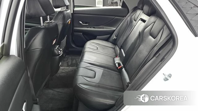 Hyundai The New Avante (CN7) 2024 Белый из Кореи, фото 3