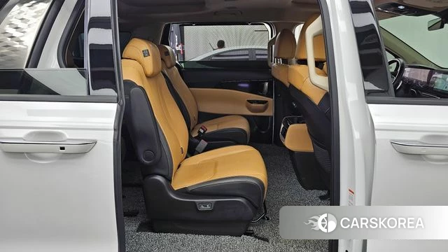 Kia Carnival 4th generation 2023 Белый из Кореи, фото 3